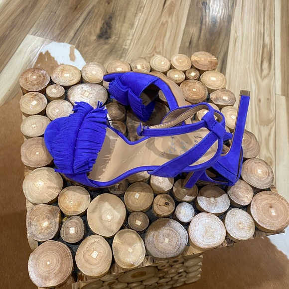 Beautiful fringed heels - Picture 2 of 3